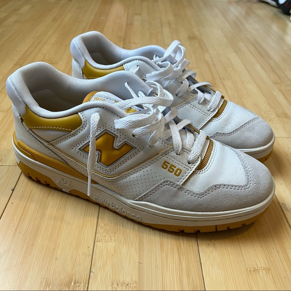 Mens NB 550 Varsity Gold